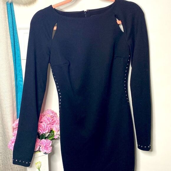 🌷 Guess by Marciano🌷 Black Long Sleeve Cutout Dress - Picture 5 of 9